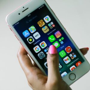 Manejo de Aplicaciones Digitales en Teléfonos Inteligentes - Adultos Mayores